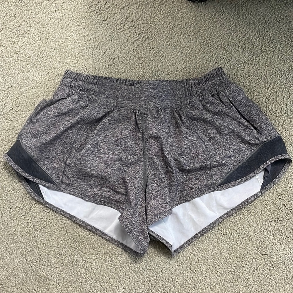 LULULEMON HOTTY HOT 2.5 inch SHORTS